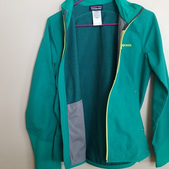 Lightweight Patagonia Jacket - Picture 3 of 4